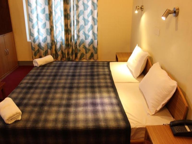 Hotel Lonchay Residency เลห์ ภายนอก รูปภาพ